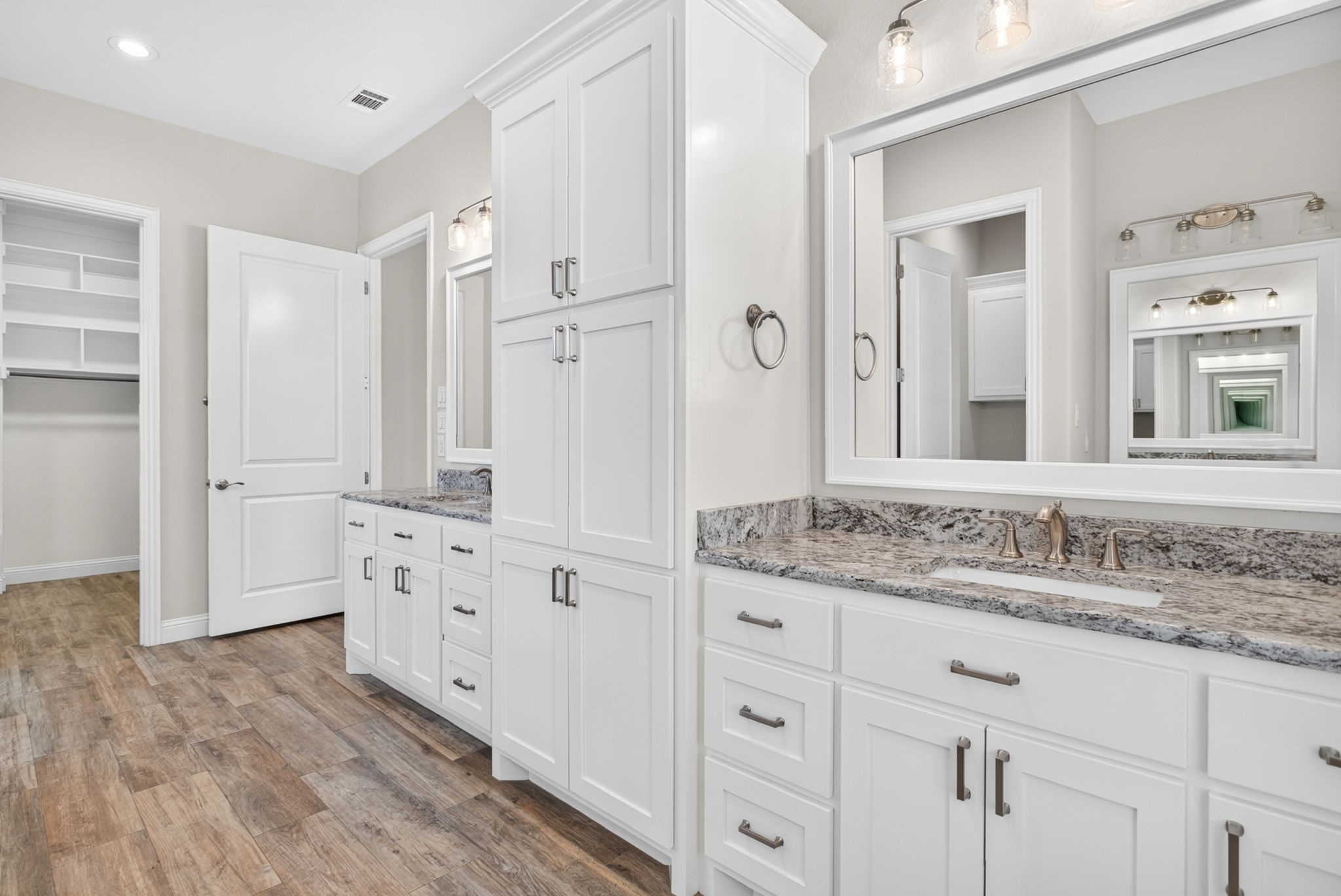 1009 Tobey Court