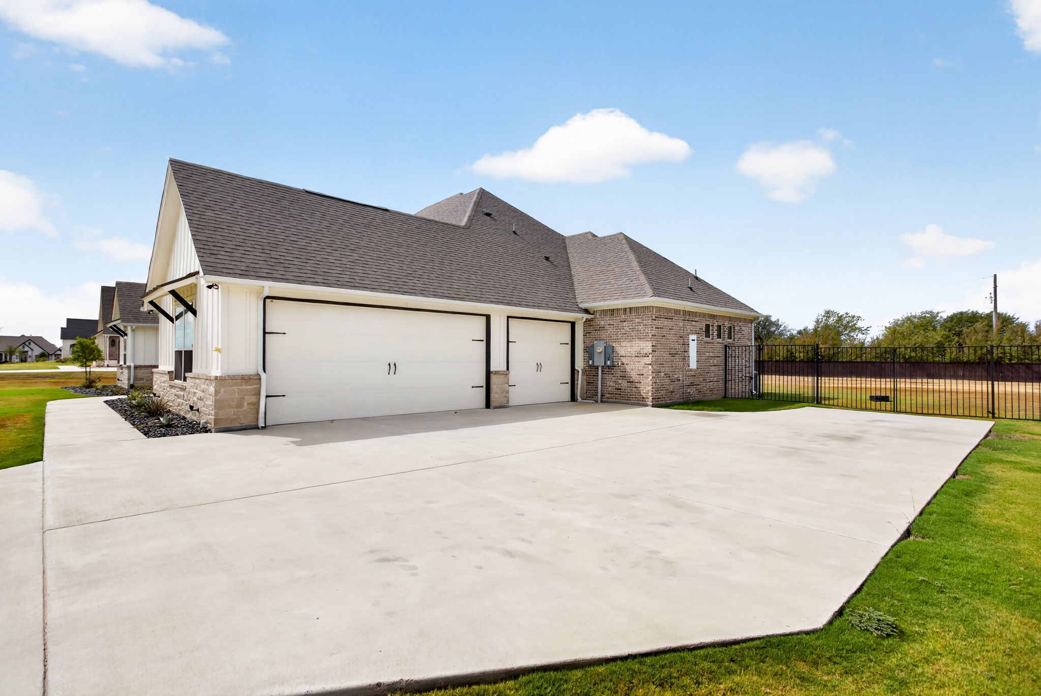 1009 Tobey Court