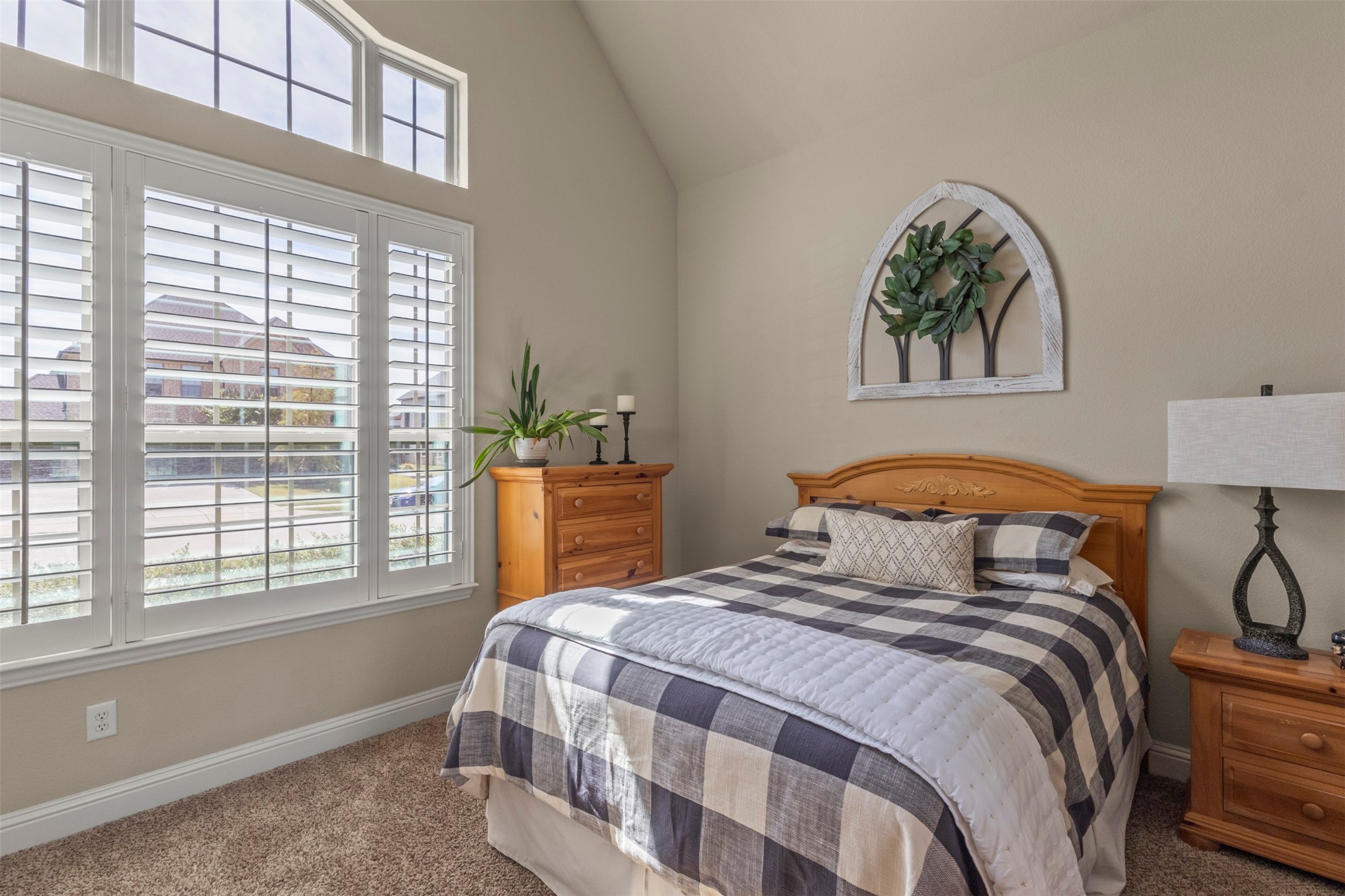 1611 Chisholm Trail