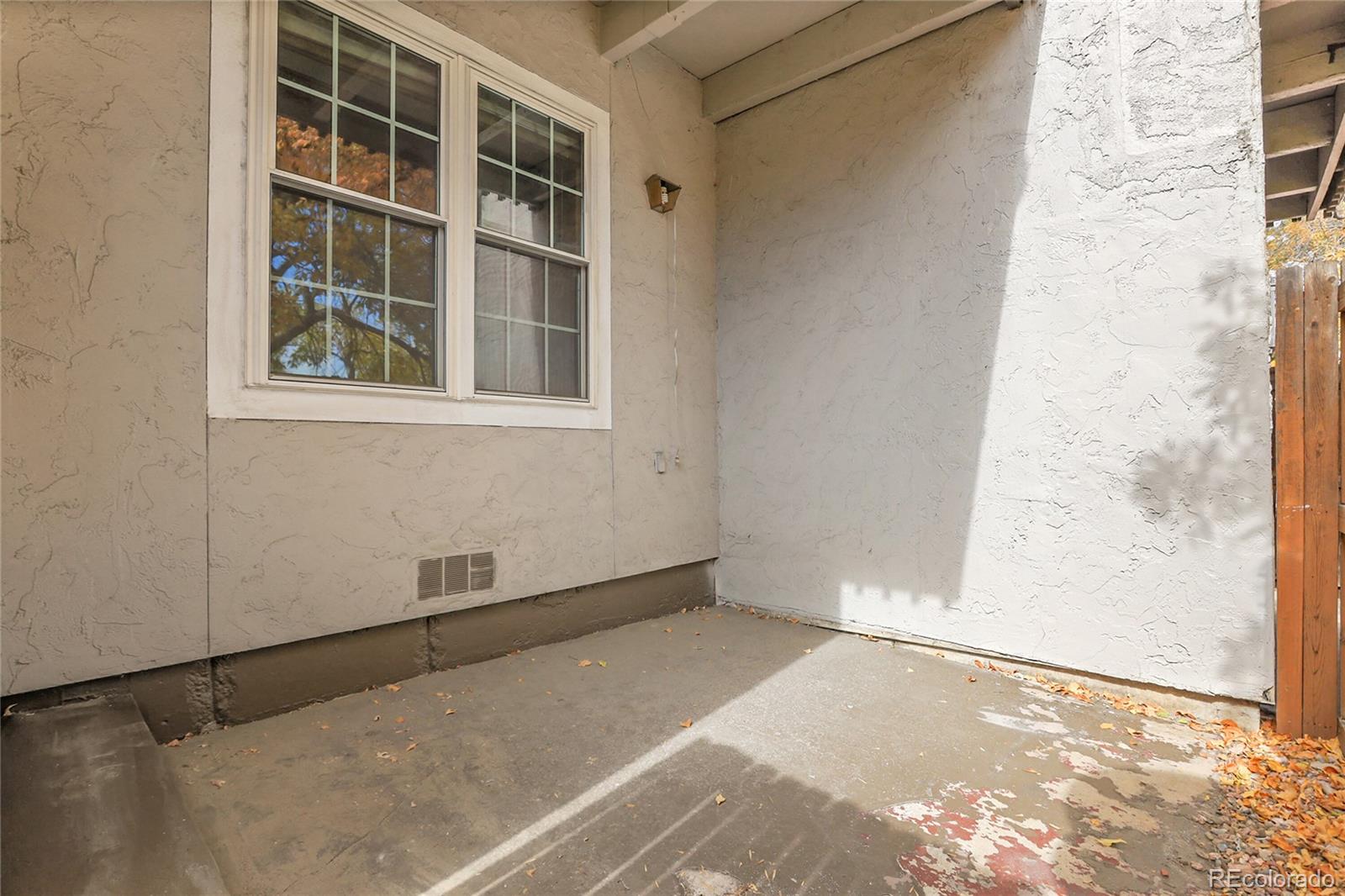 2301 E Fremont Avenue Unit: U05