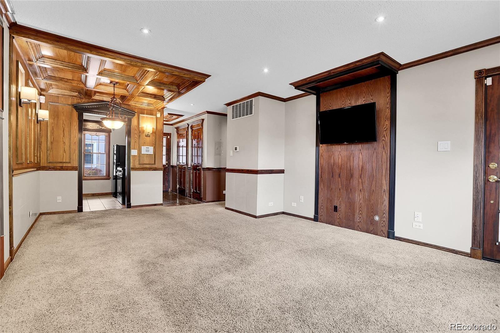 2301 E Fremont Avenue Unit: U05