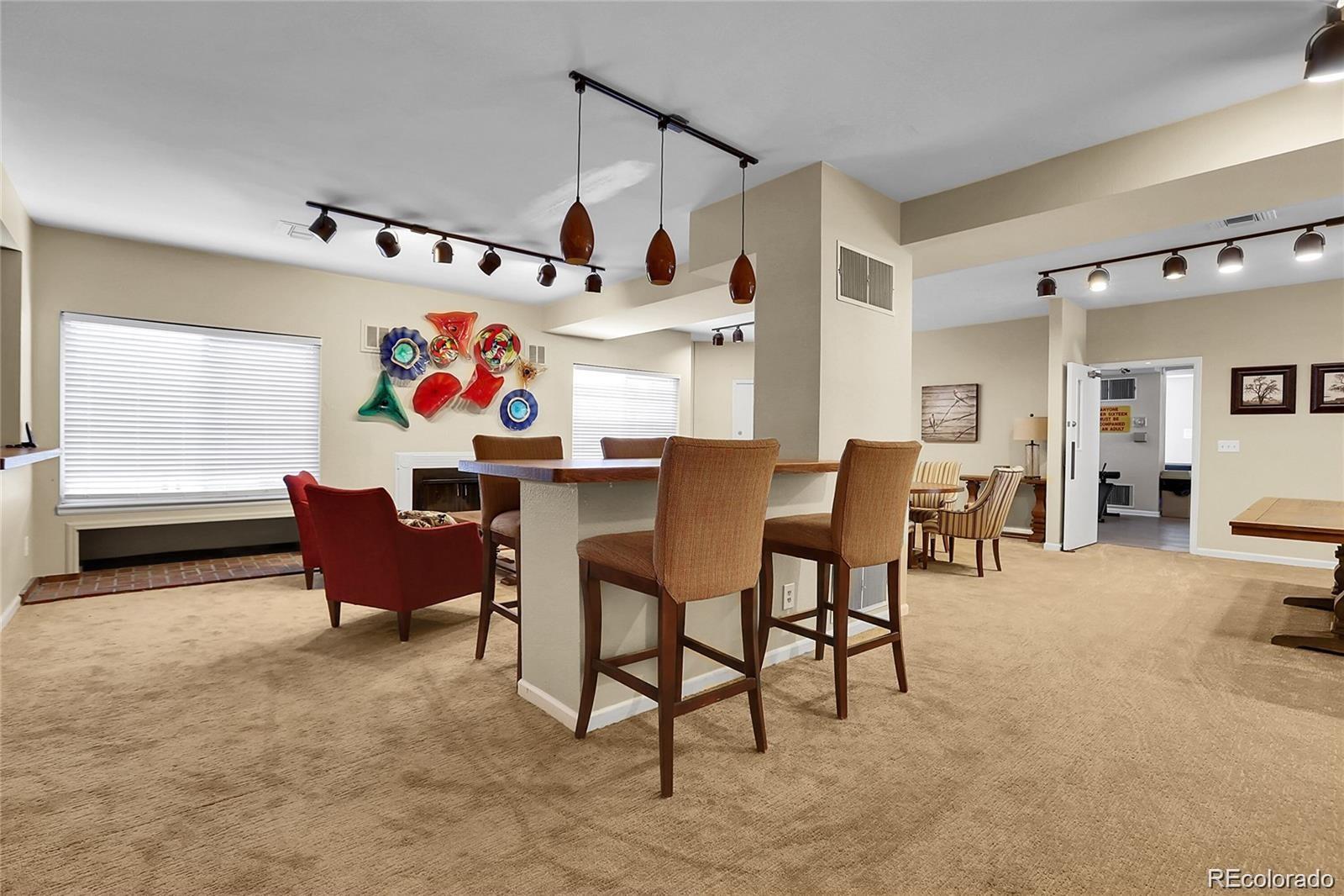 2301 E Fremont Avenue Unit: U05