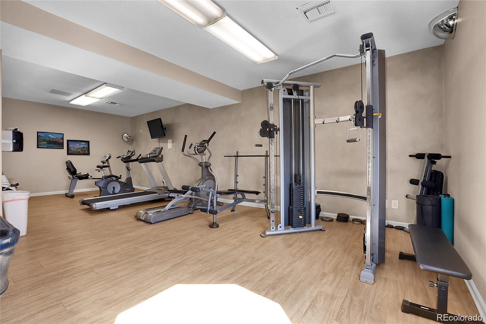 2301 E Fremont Avenue Unit: U05