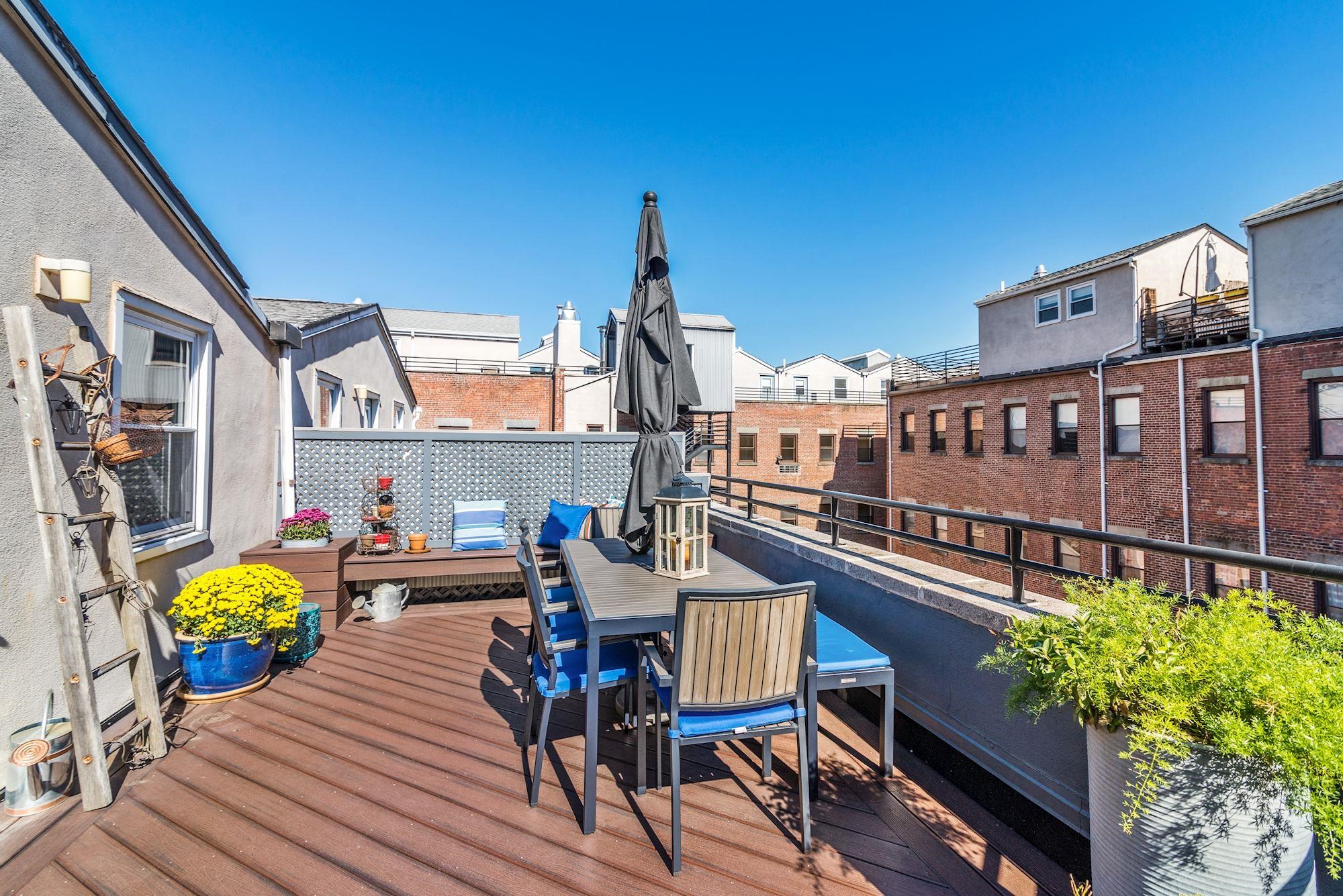 227 CHRISTOPHER COLUMBUS DR Unit 402B
