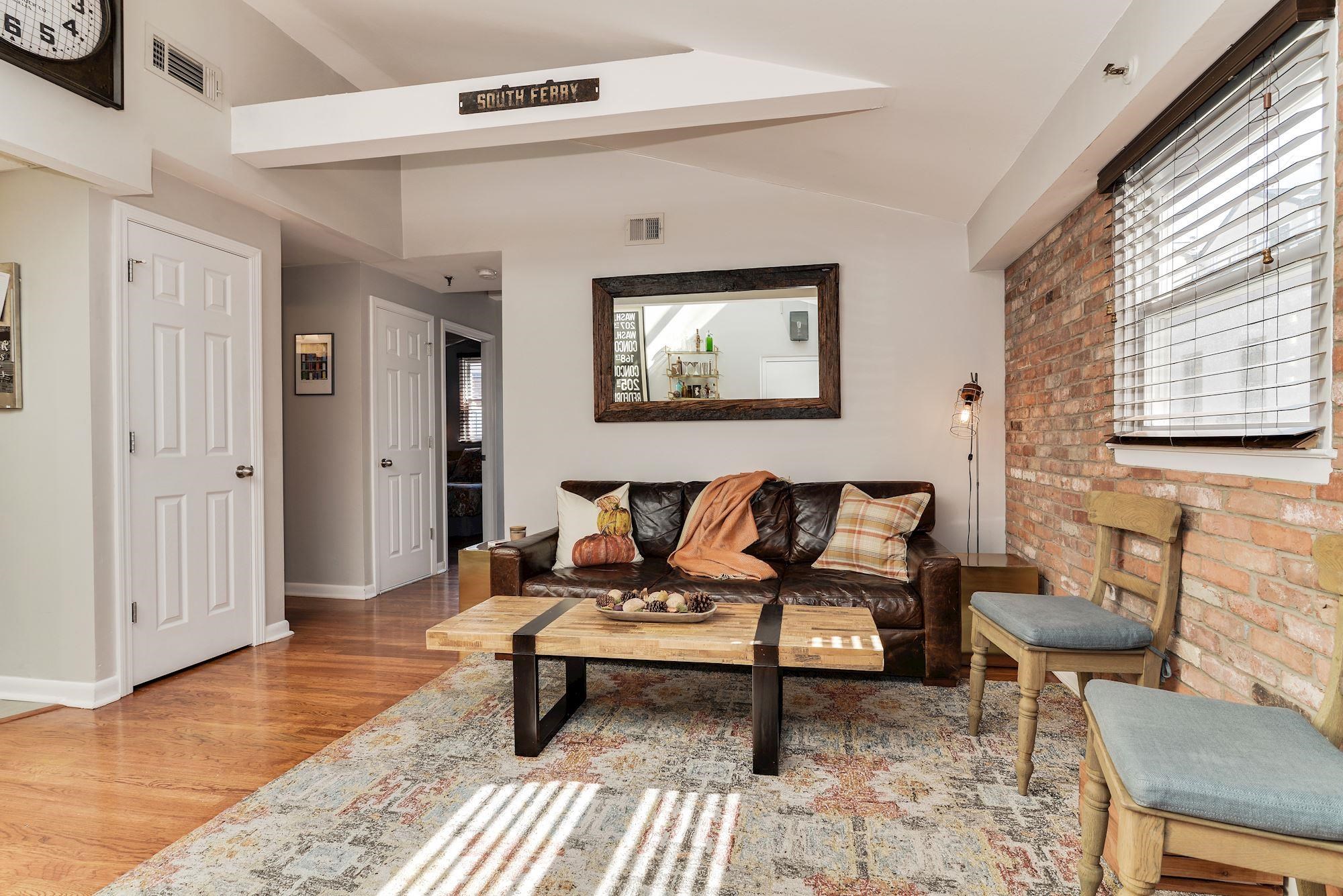 227 CHRISTOPHER COLUMBUS DR Unit 402B