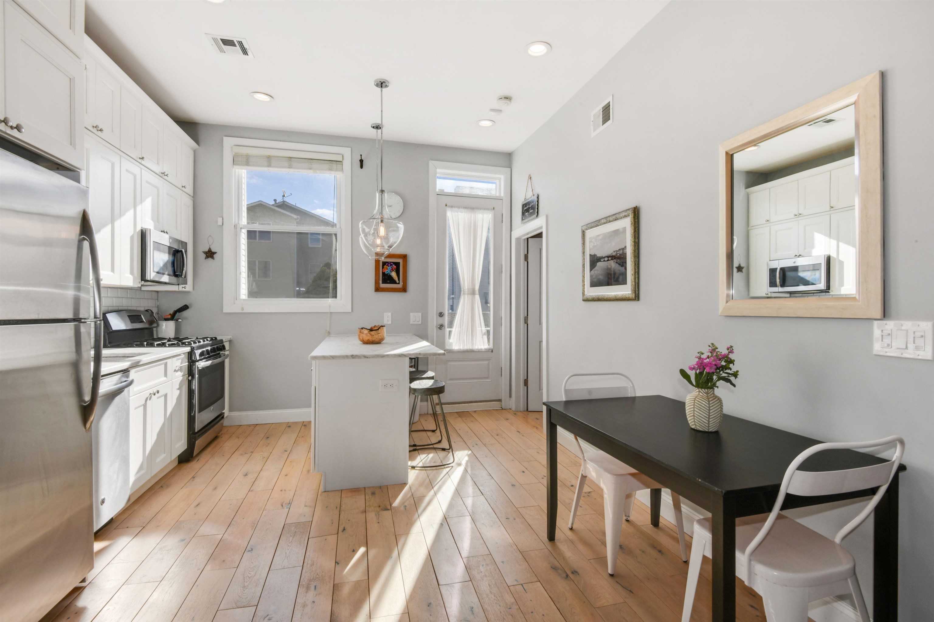 58 HANCOCK AVE Unit 1