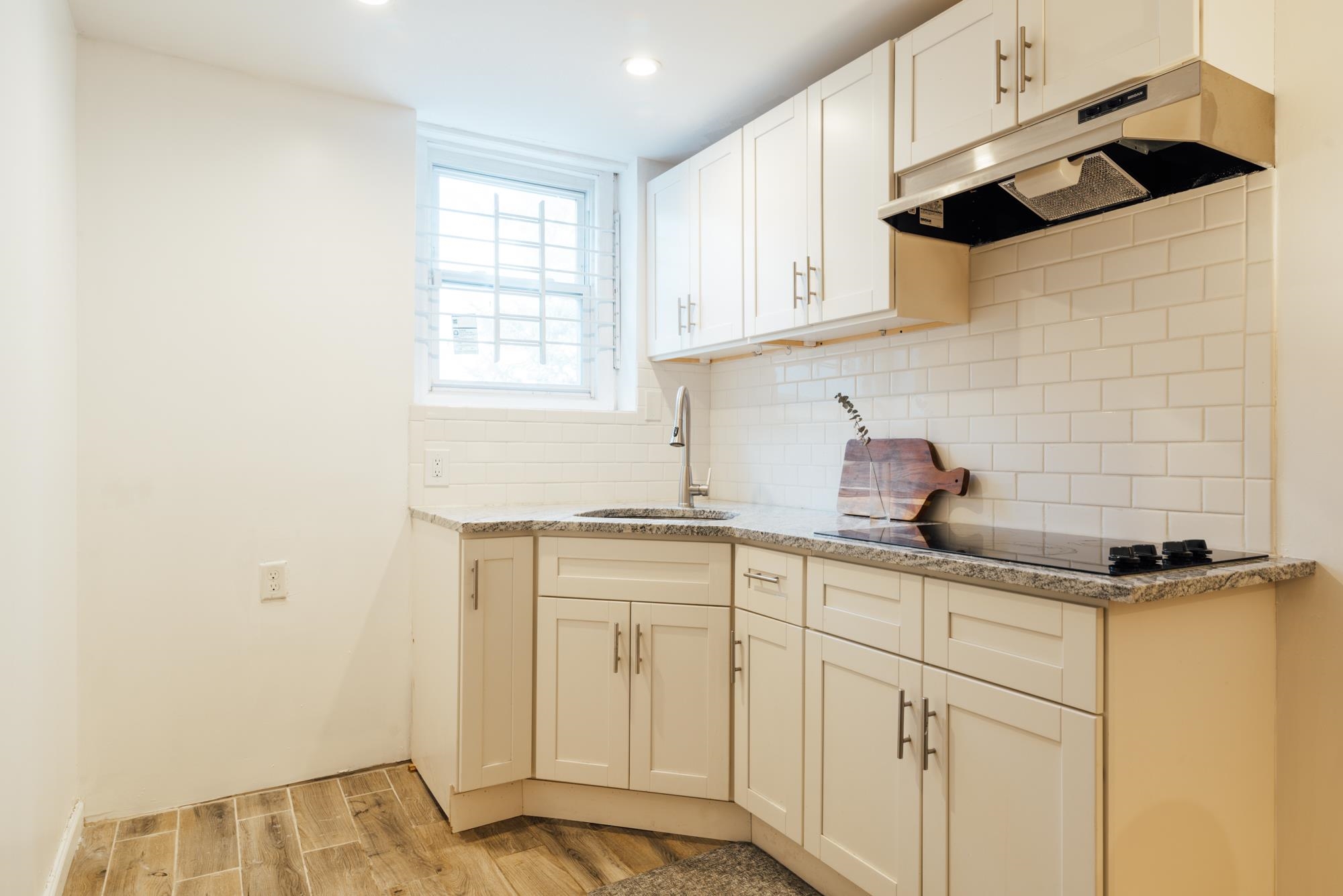 15 VIRGINIA TERRACE WEST