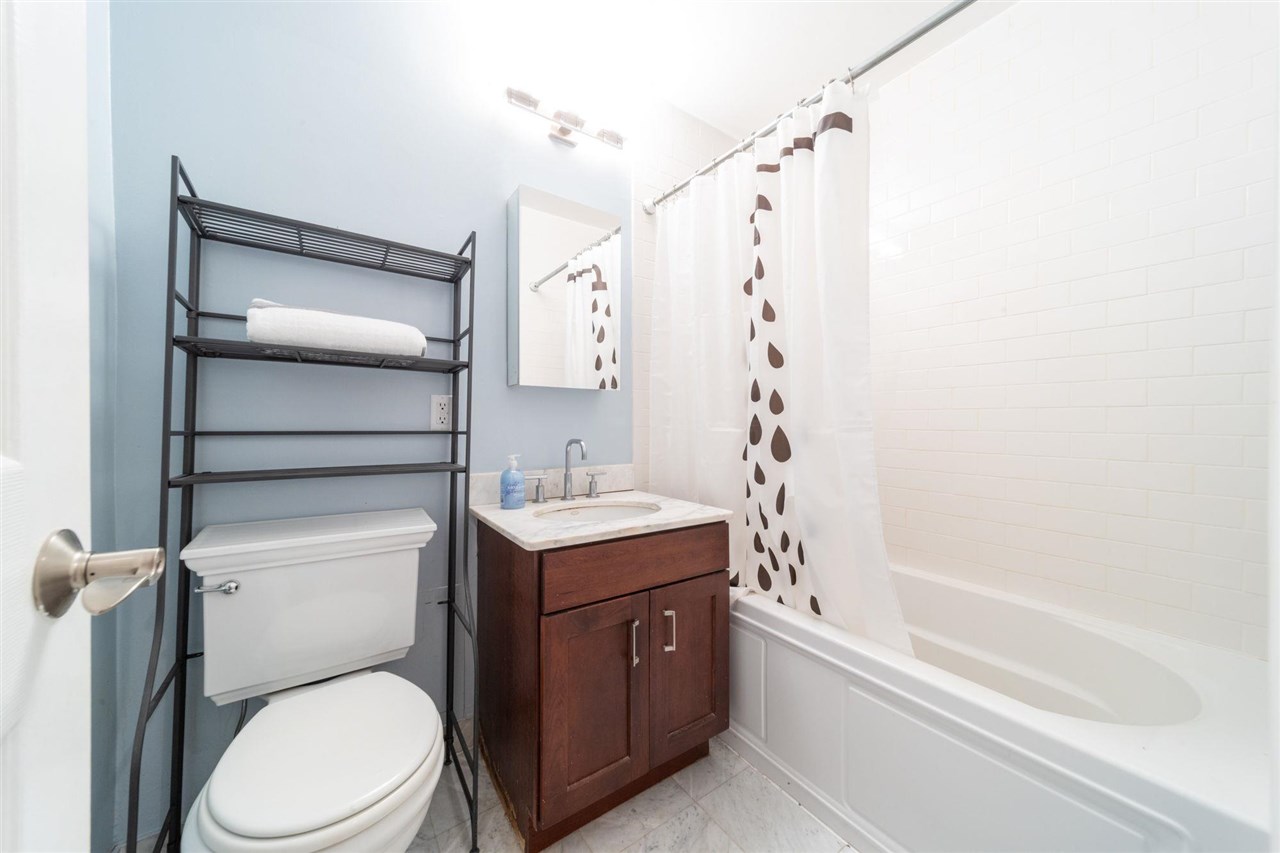357 VARICK ST Unit 428