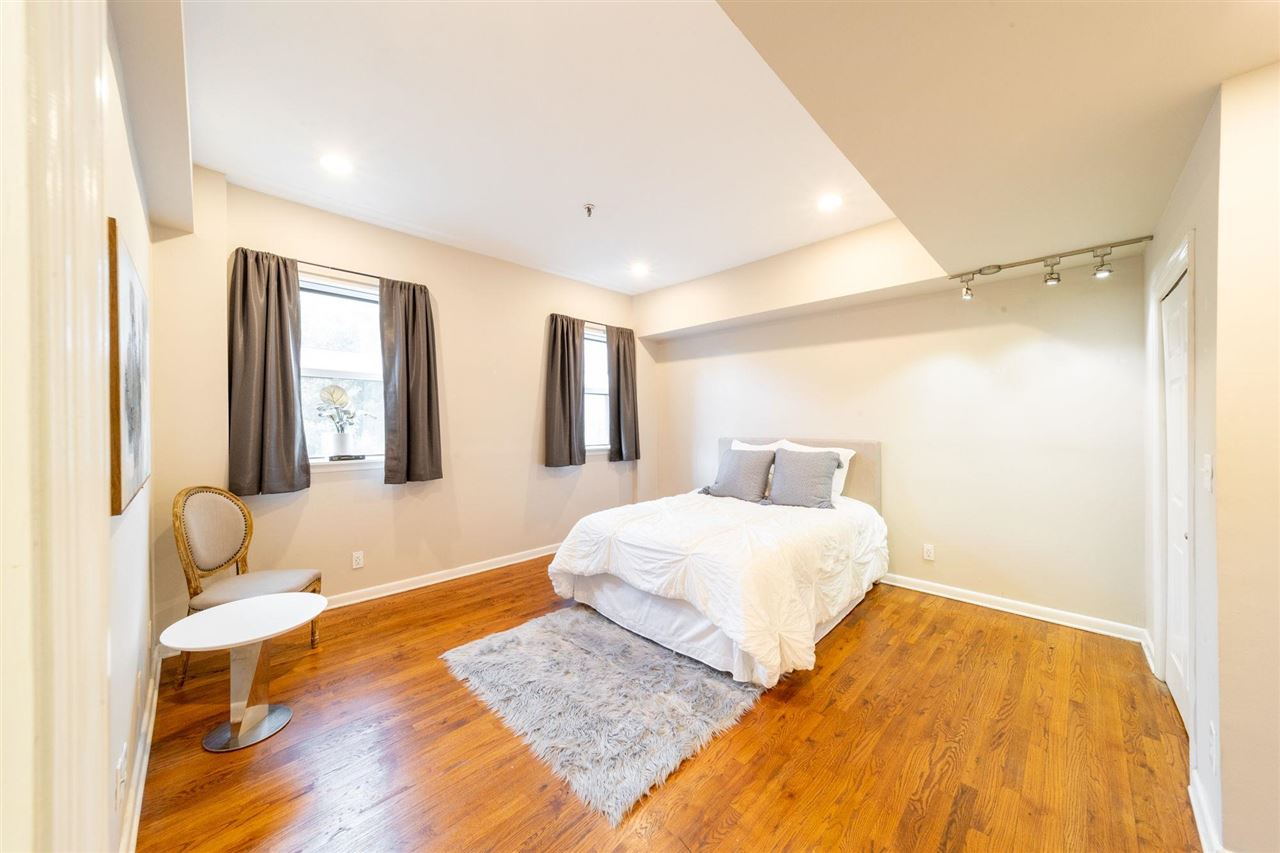 357 VARICK ST Unit 428