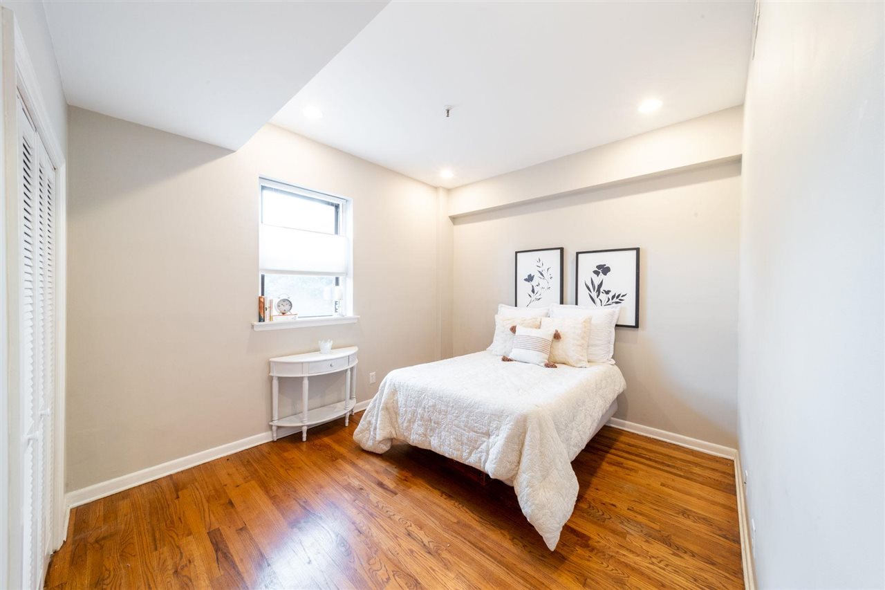357 VARICK ST Unit 428