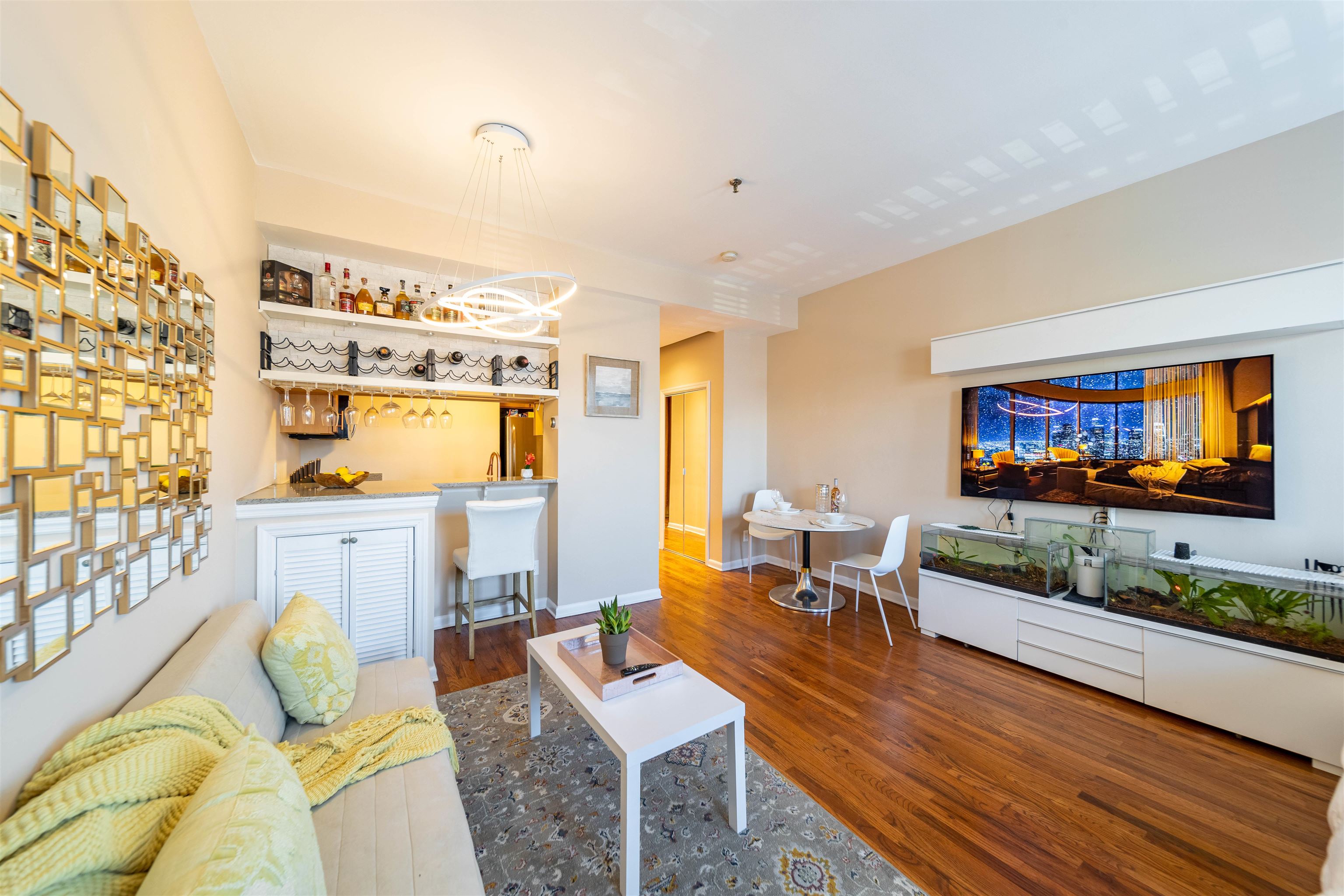 227 CHRISTOPHER COLUMBUS DR Unit 208B