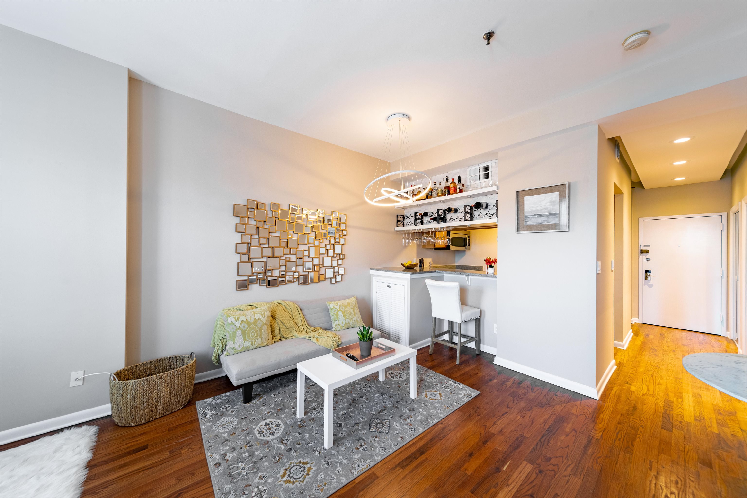 227 CHRISTOPHER COLUMBUS DR Unit 208B