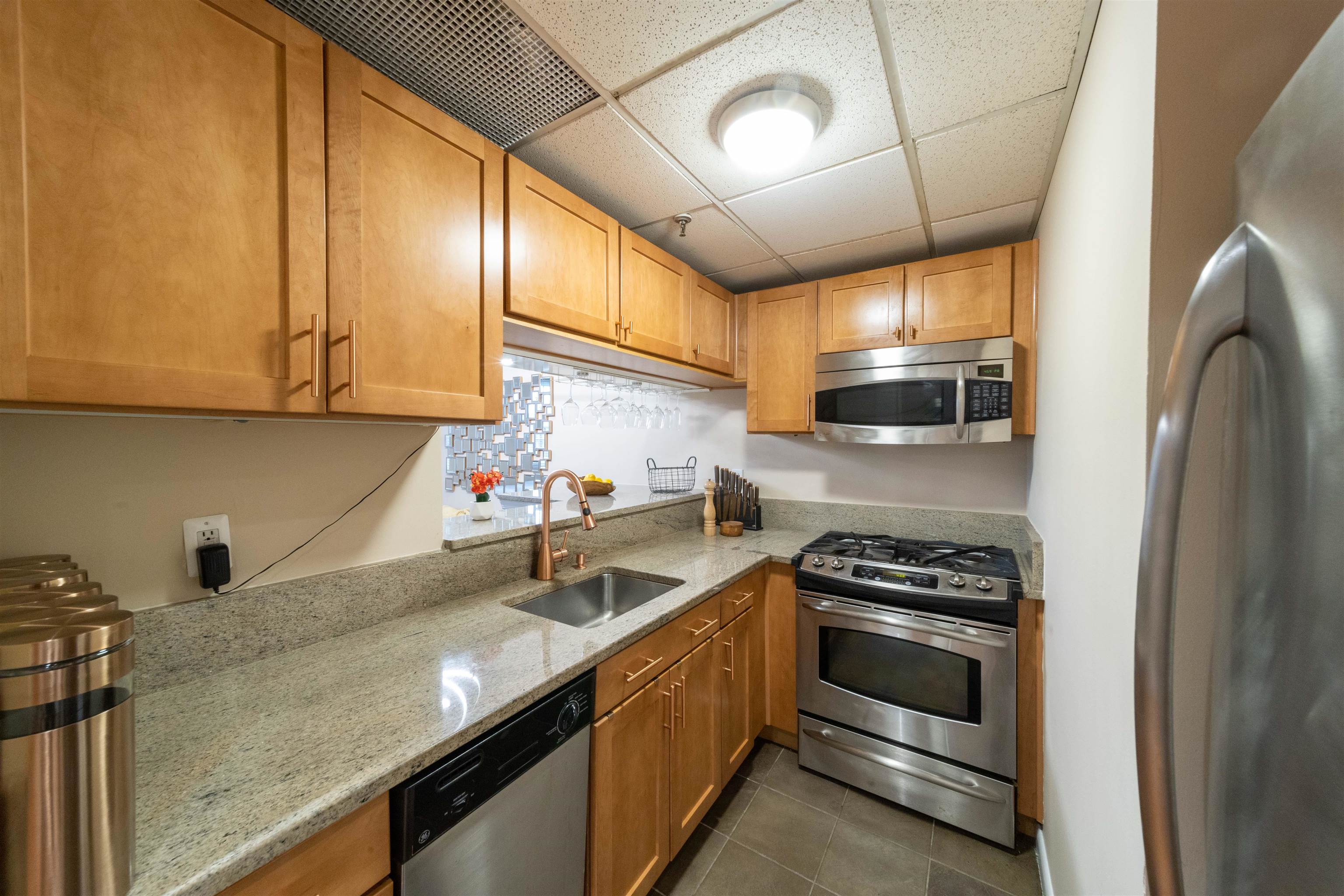 227 CHRISTOPHER COLUMBUS DR Unit 208B
