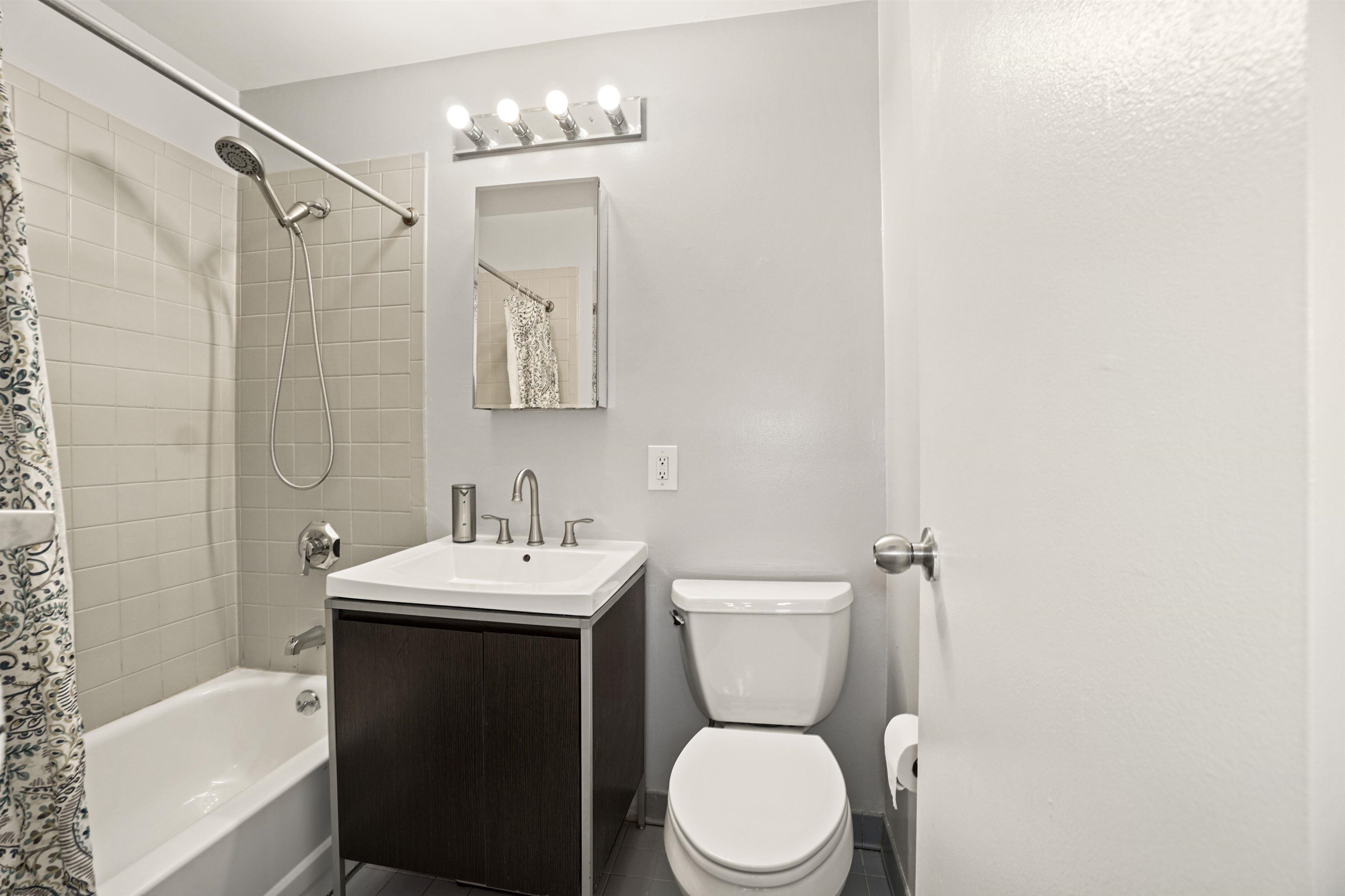 158 WAYNE ST Unit 411A