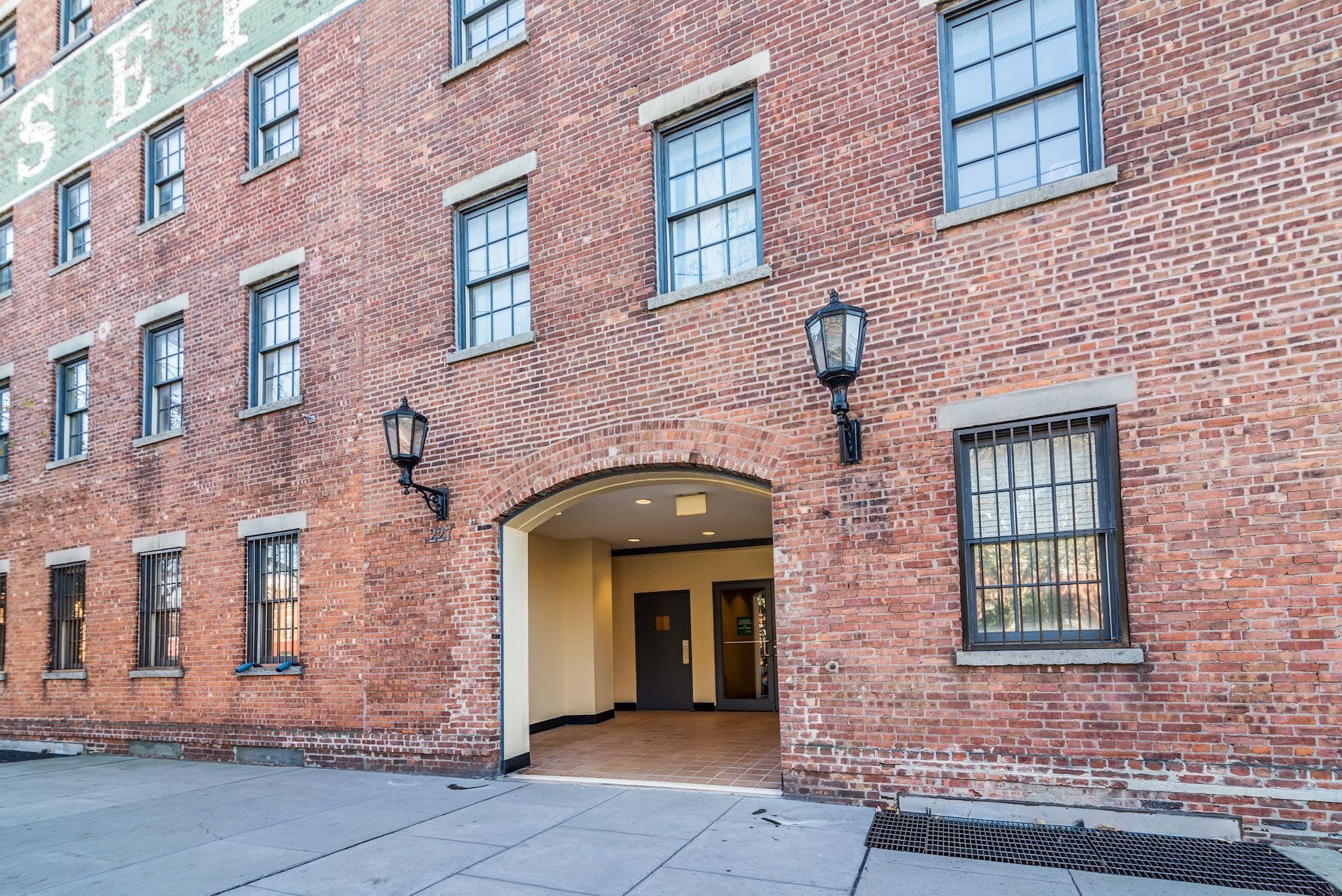 227 CHRISTOPHER COLUMBUS DR Unit 217B