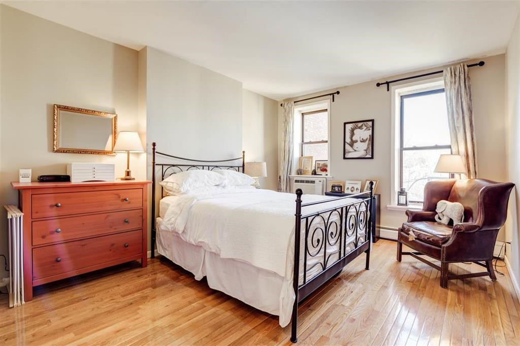 481 JERSEY AVE Unit 4