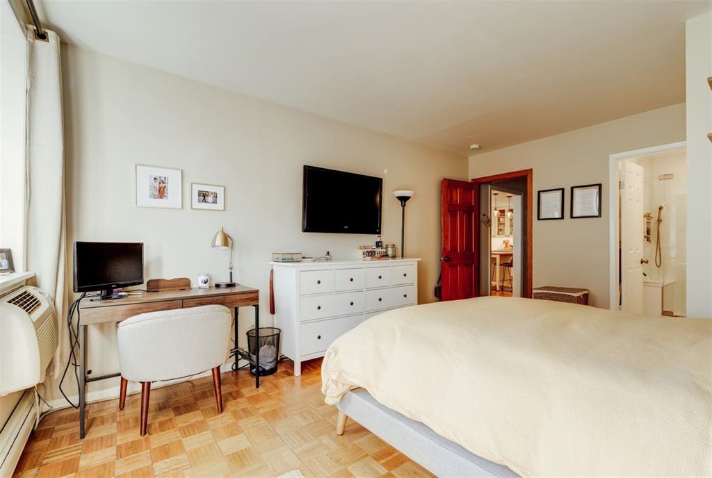 481 JERSEY AVE Unit 4