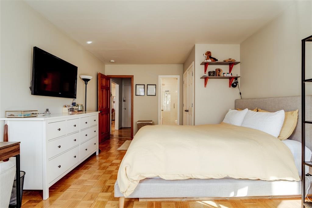 481 JERSEY AVE Unit 4