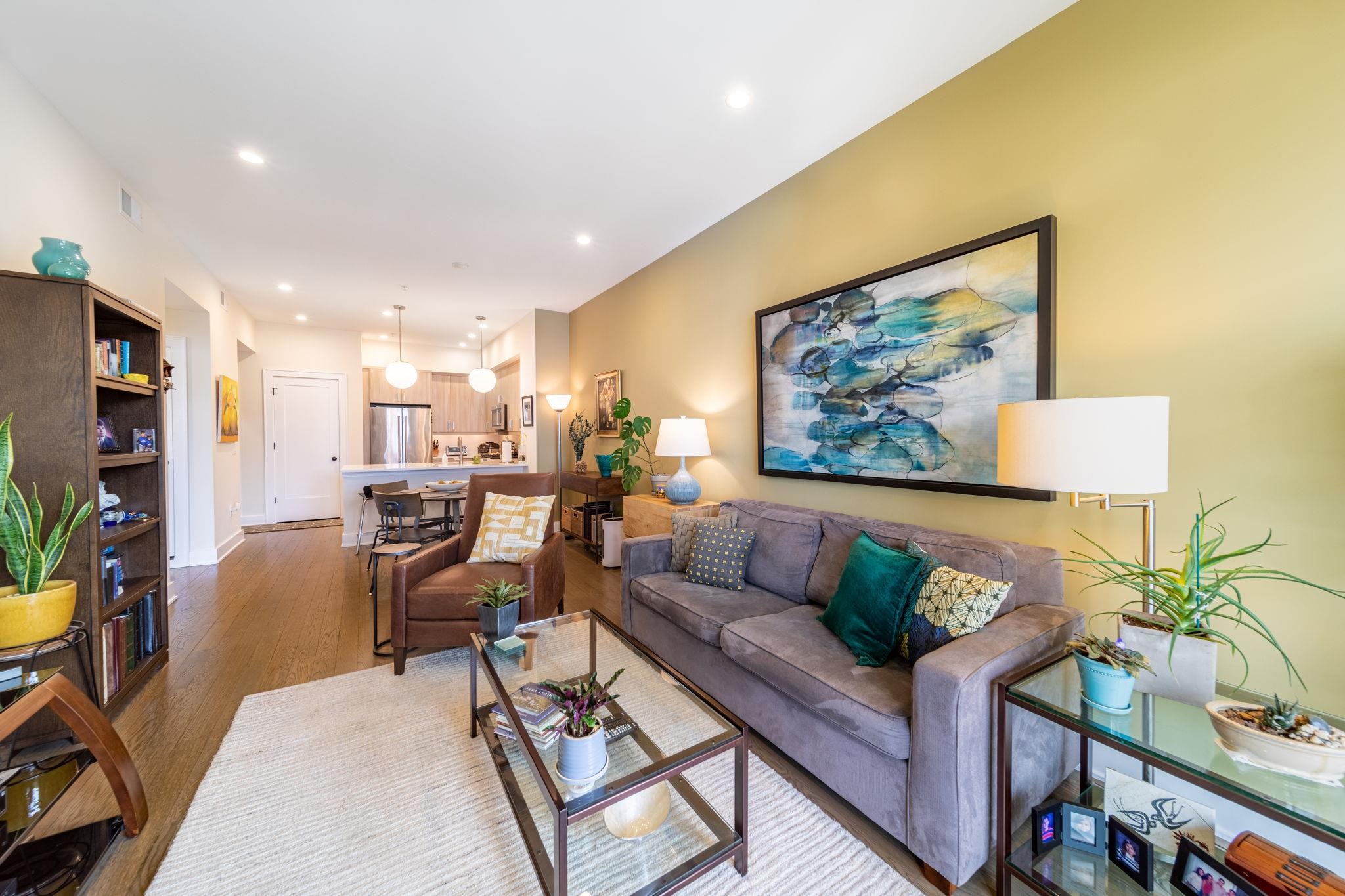 374 7TH ST Unit 302
