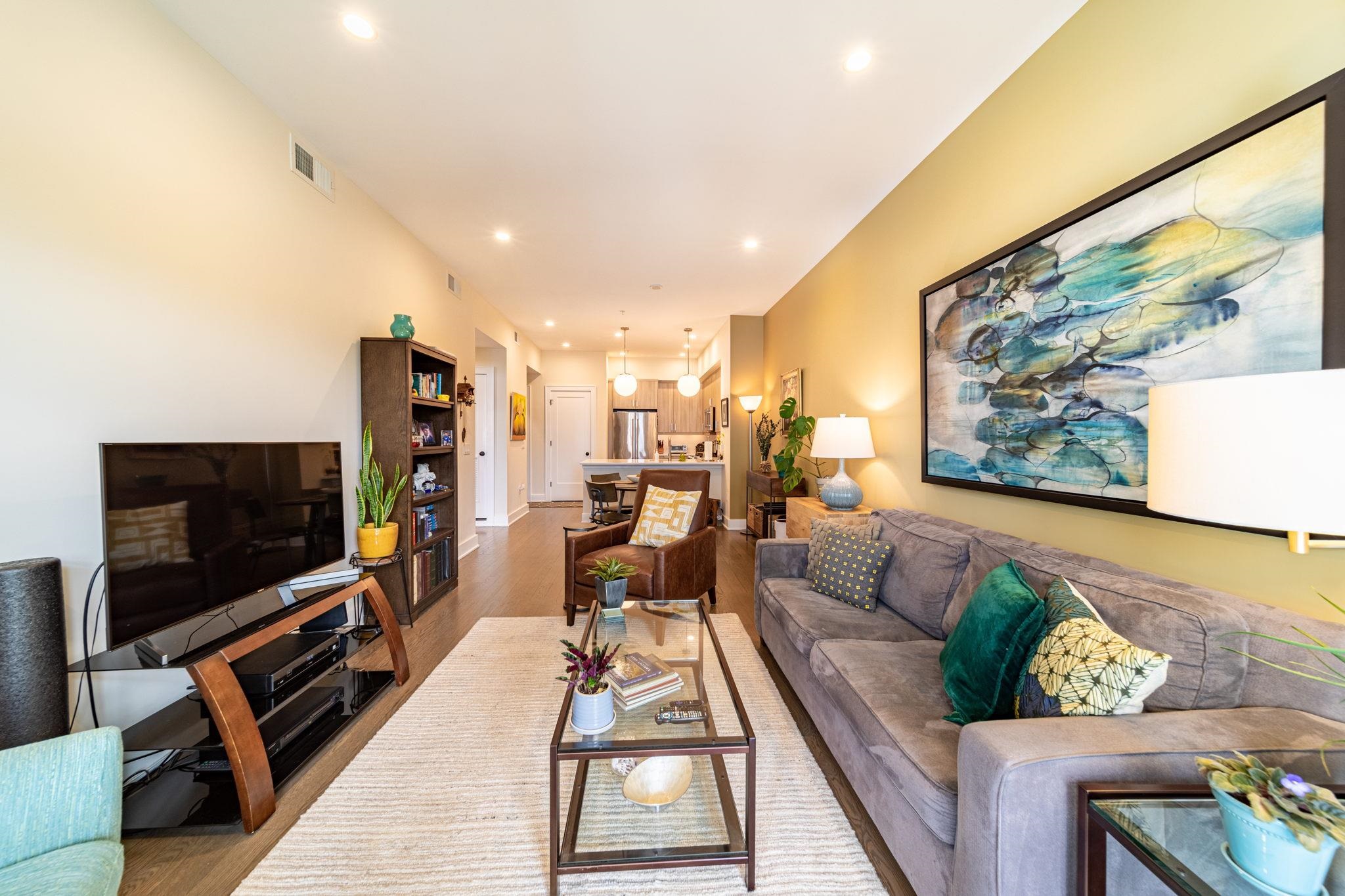 374 7TH ST Unit 302