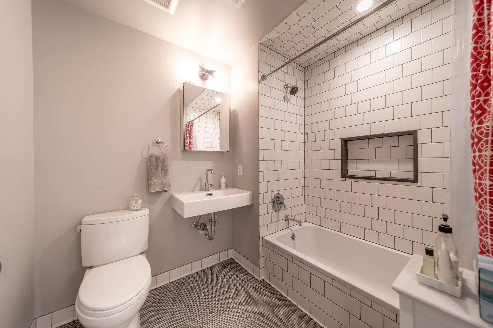 374 7TH ST Unit 302