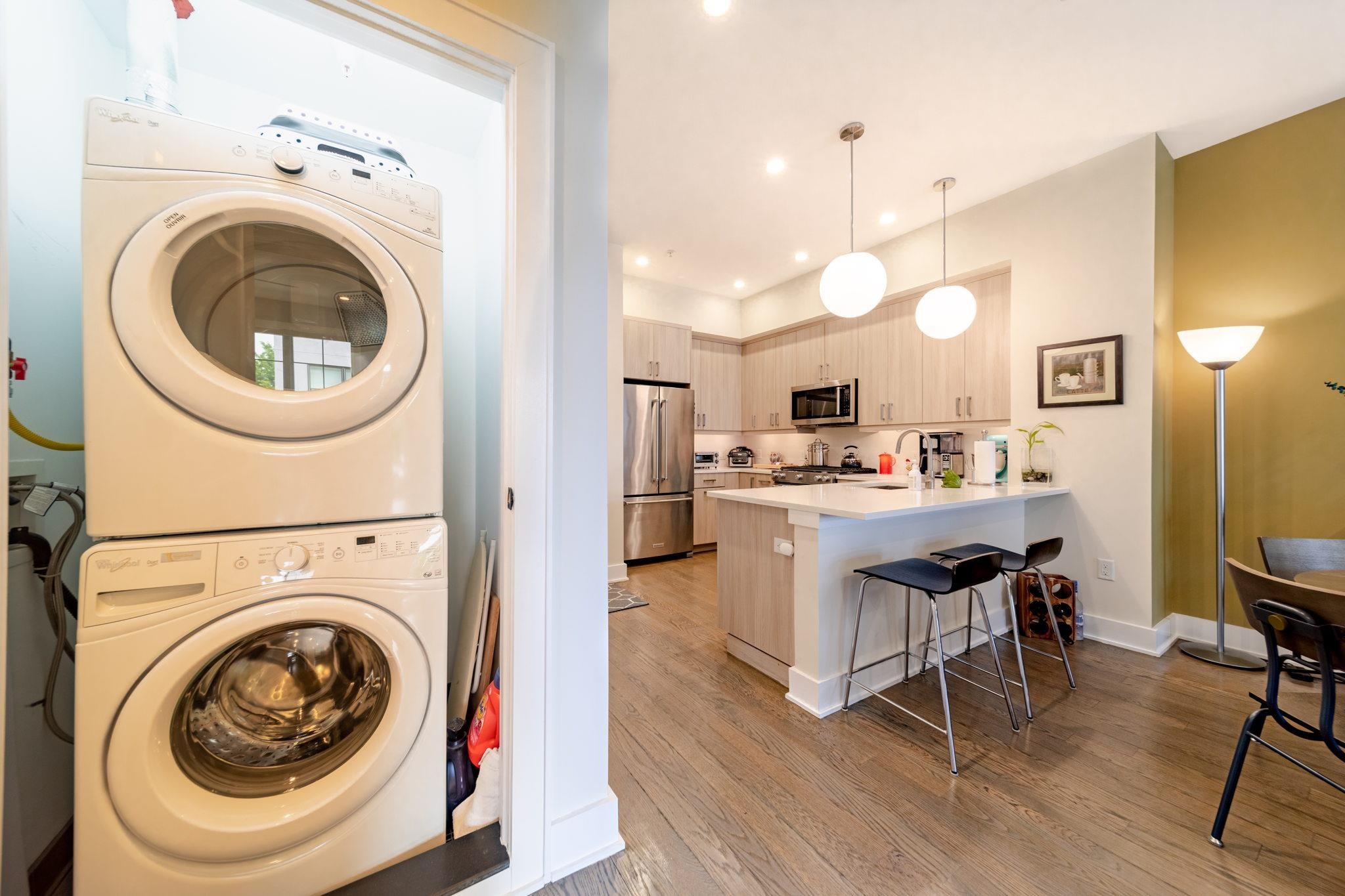 374 7TH ST Unit 302