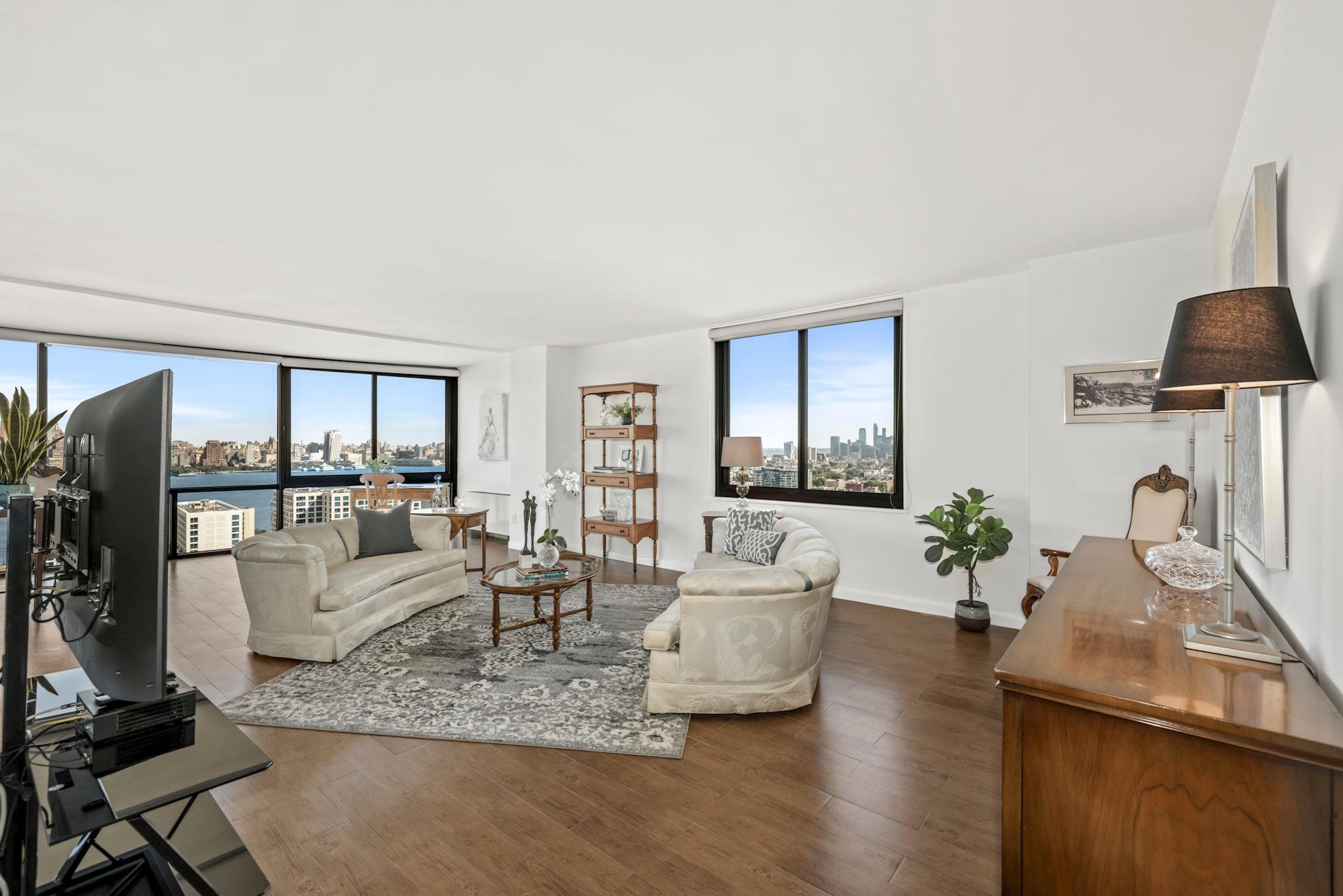 380 MOUNTAIN RD Unit 704