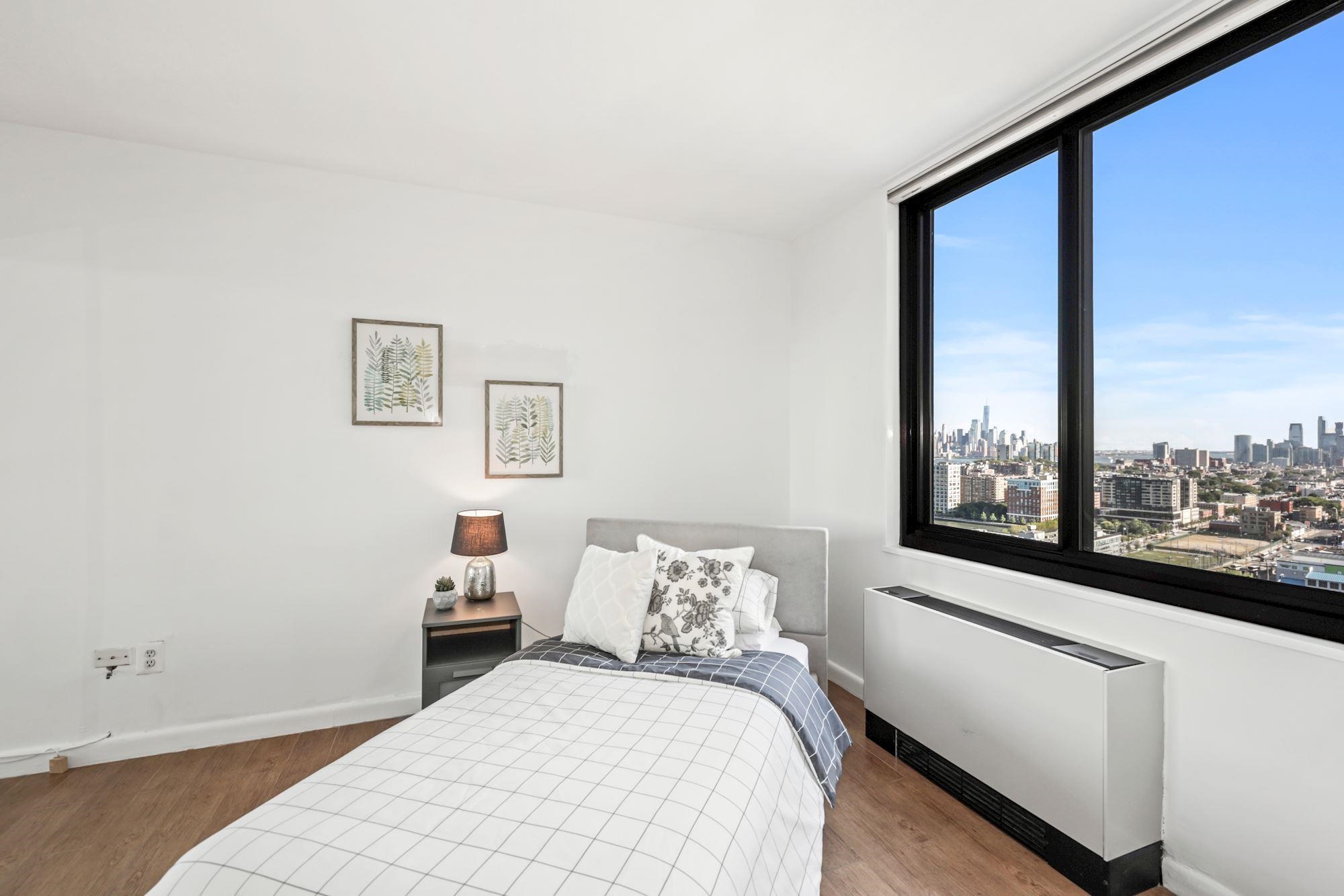 380 MOUNTAIN RD Unit 704