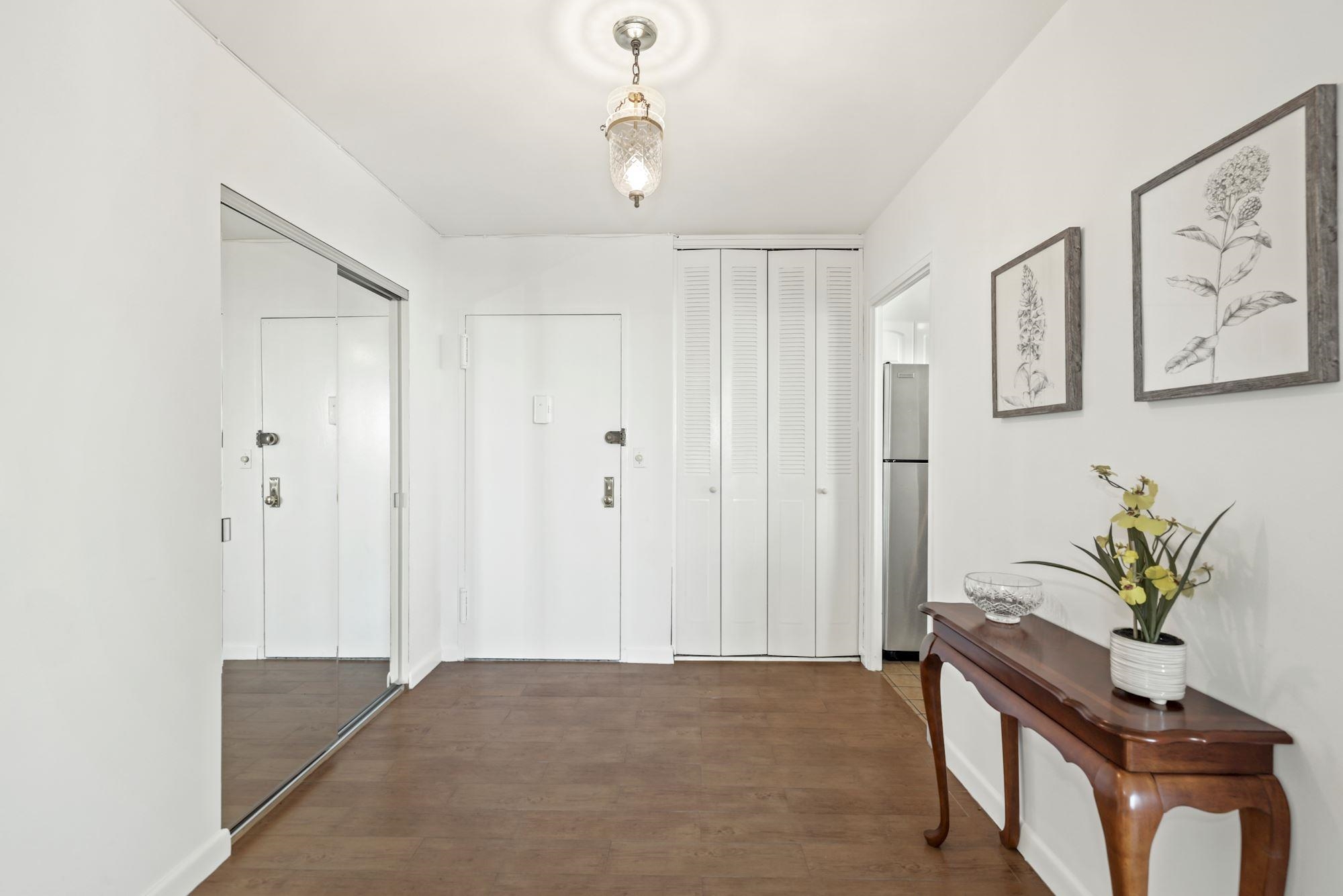 380 MOUNTAIN RD Unit 704