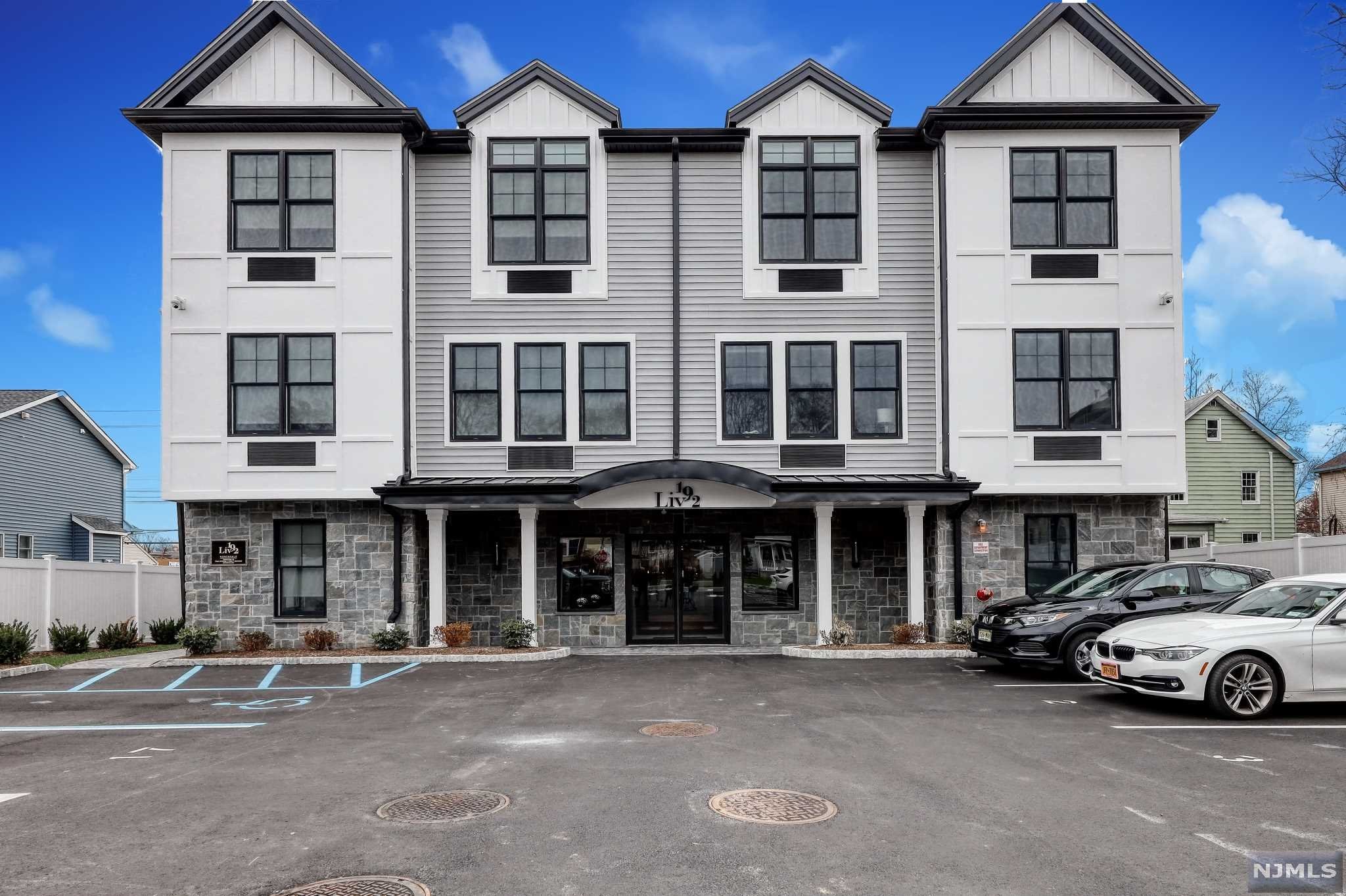 192 Livingston Street 1 - OFFICE