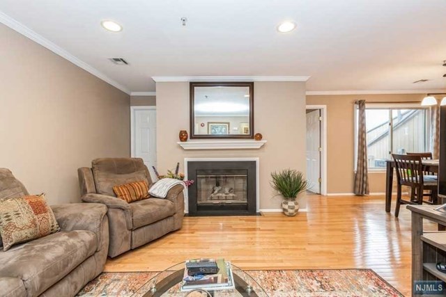 12 Buchanon Court