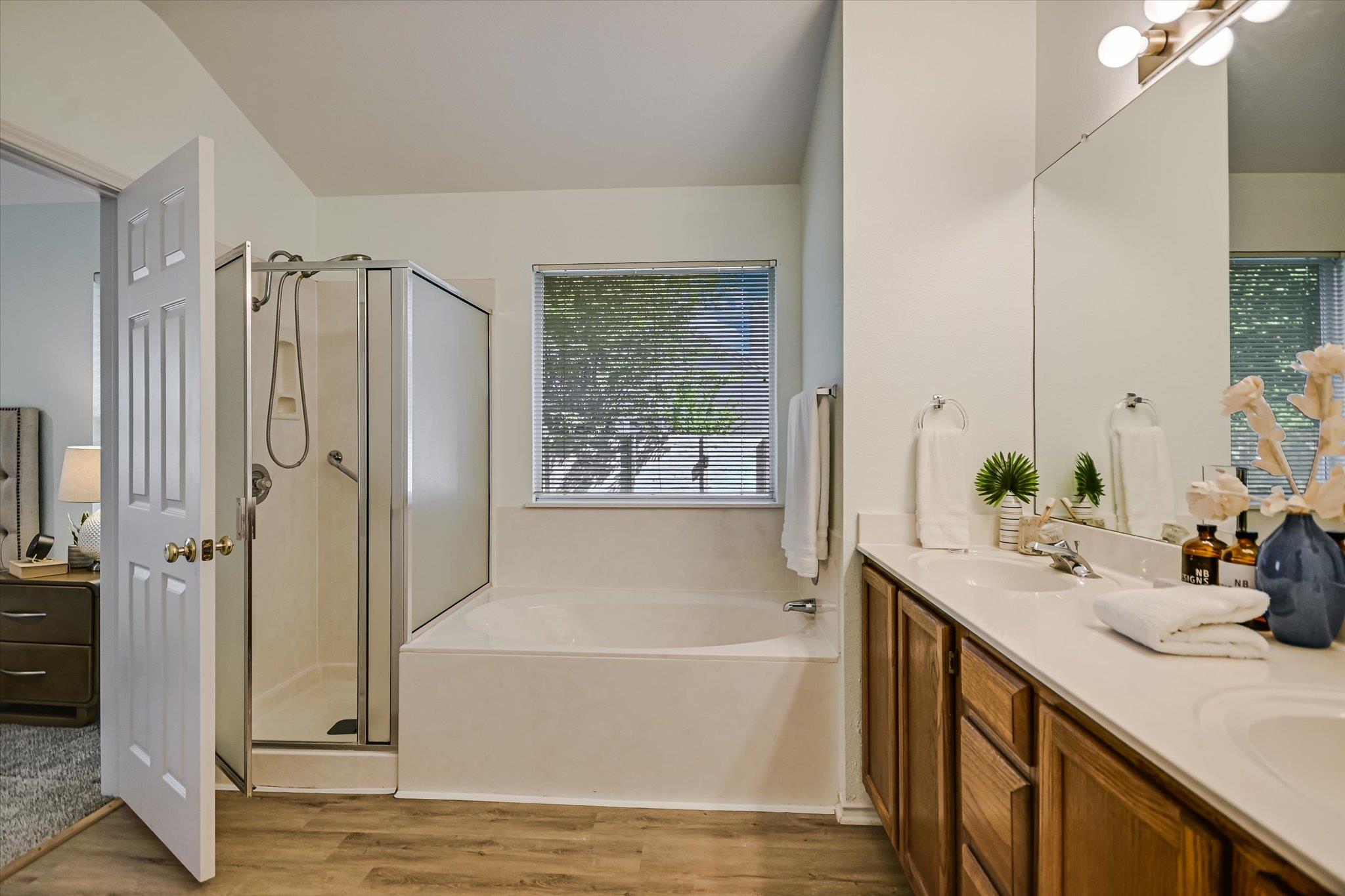 2308 Macaw DR