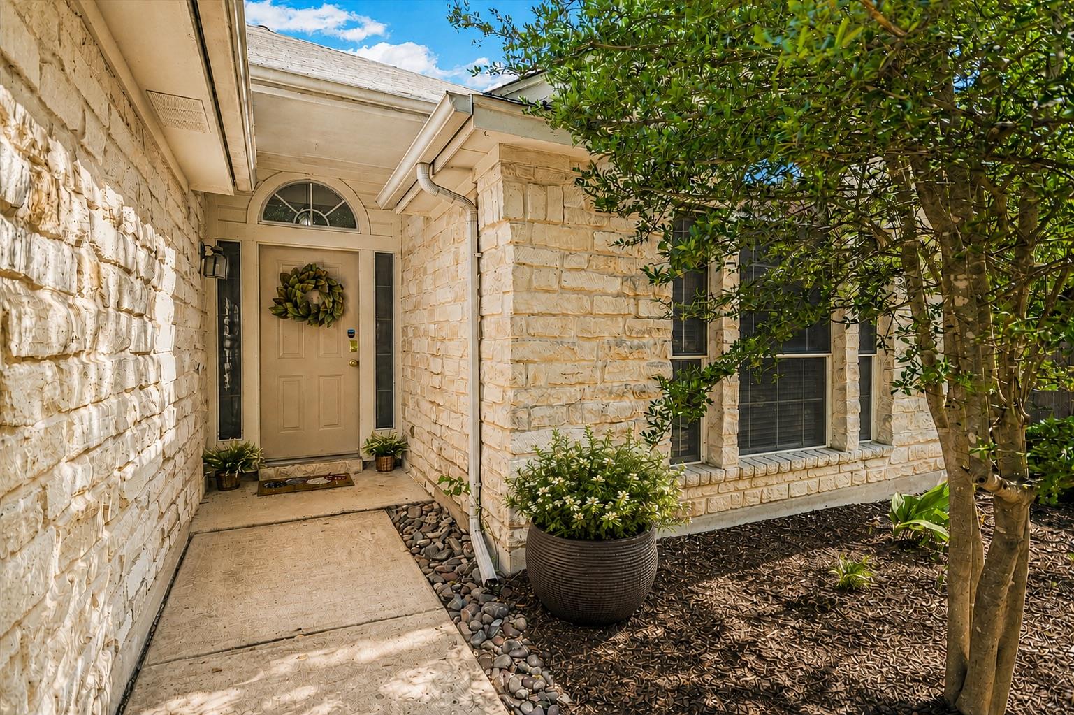2308 Macaw DR