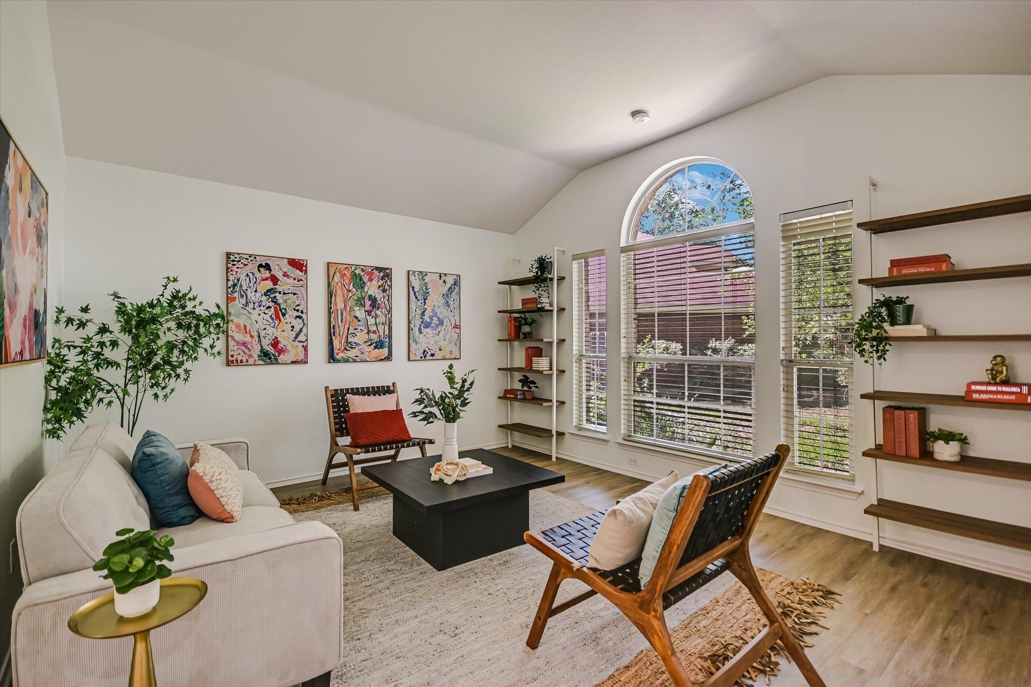 2308 Macaw DR
