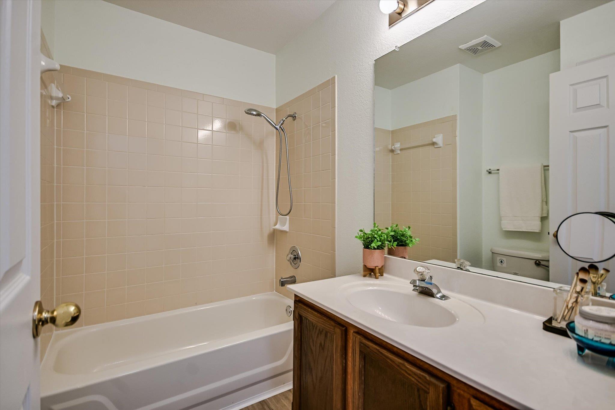 2308 Macaw DR