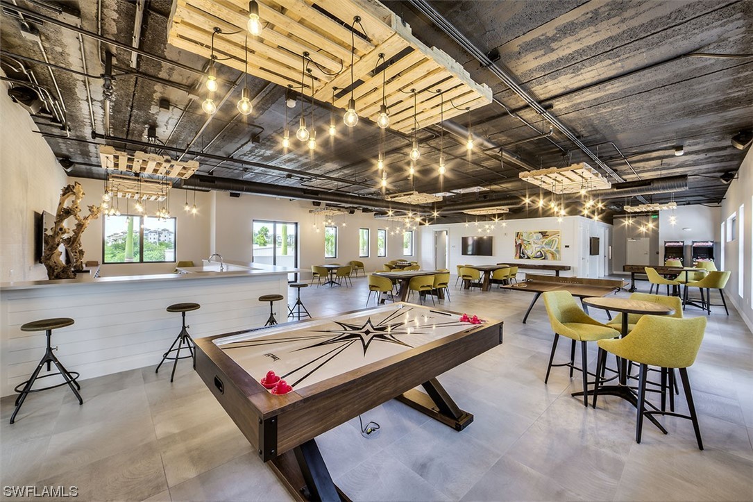 1125 Central AVE 464
