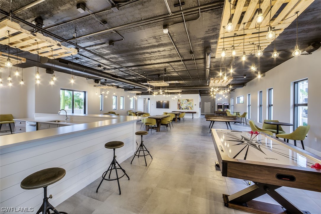 1125 Central AVE 464
