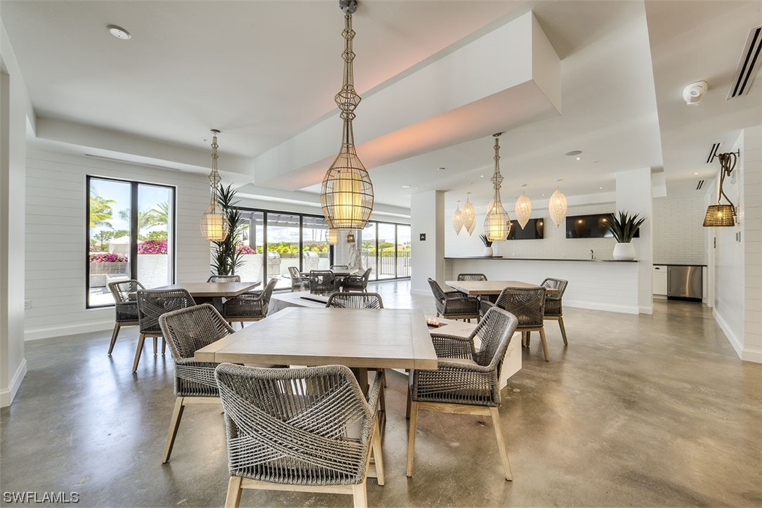 1125 Central AVE 464