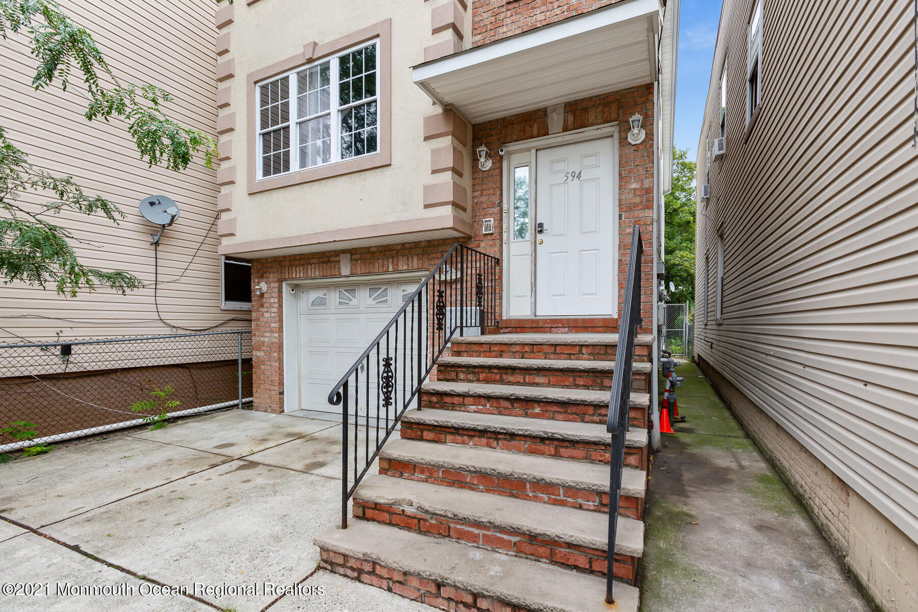 594 S 20th Street