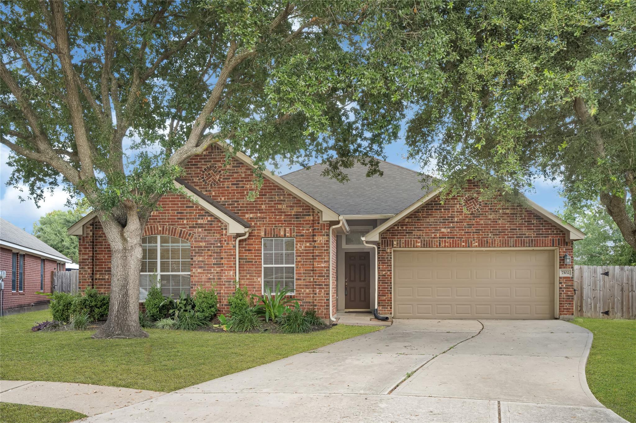7102 Hollow Field Lane