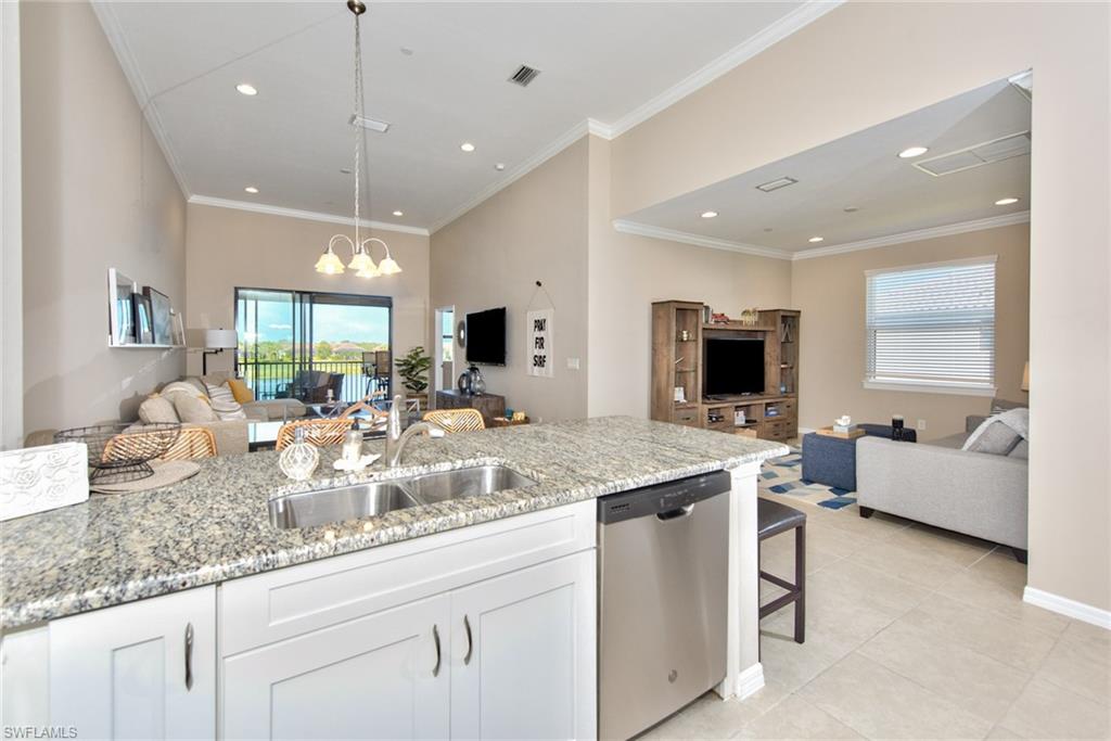 9377 Pocida CT # 204