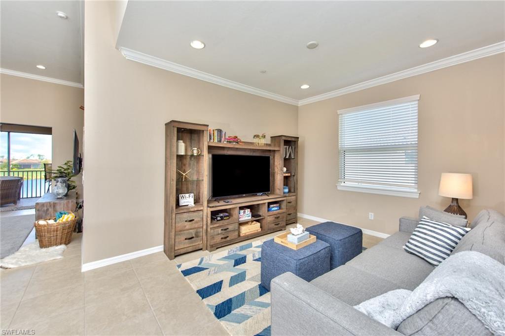 9377 Pocida CT # 204