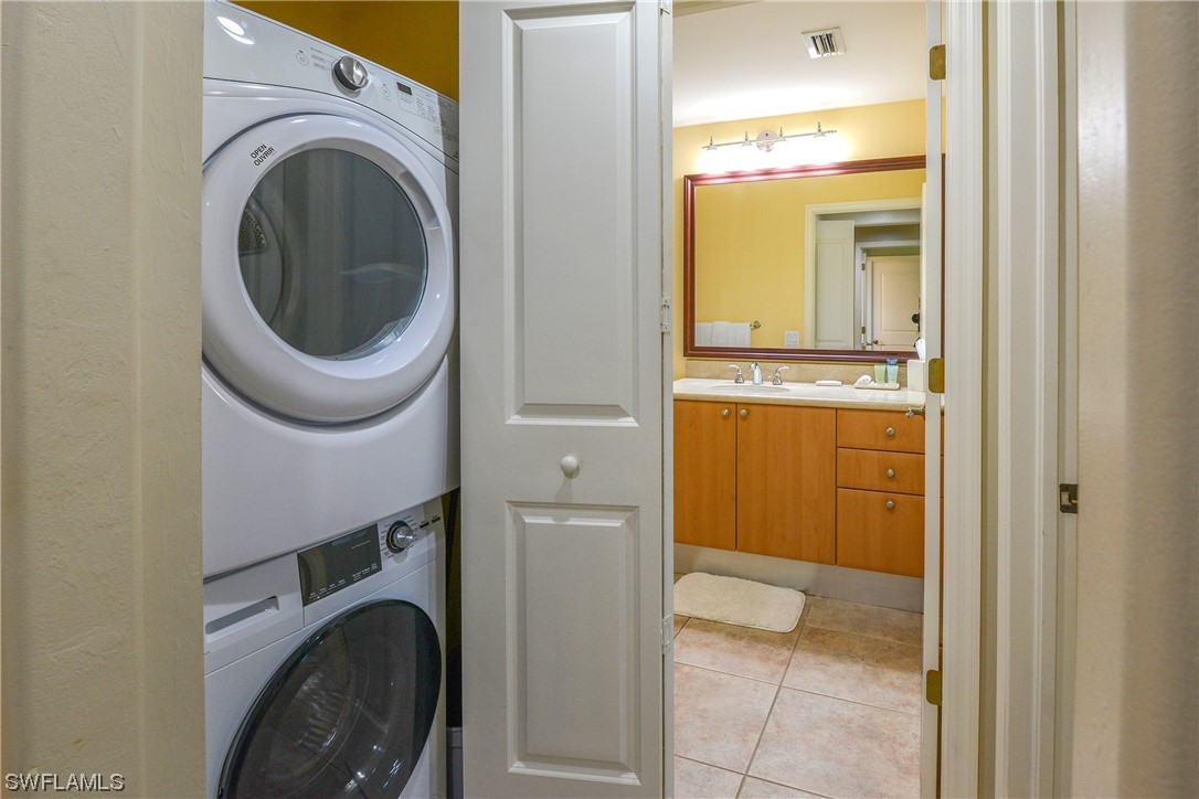 1035 Sandpiper ST F-202