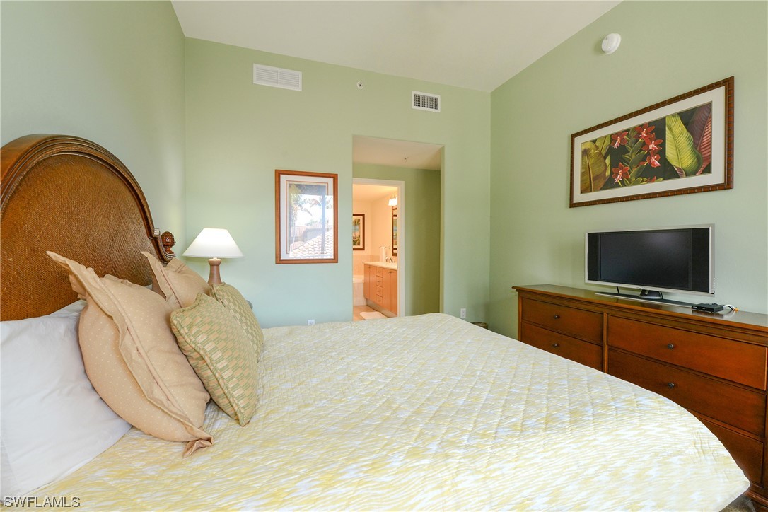 1035 Sandpiper ST F-202