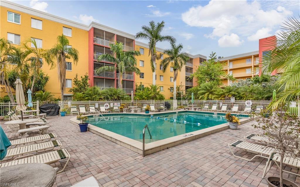 2366 E Mall DR # 216