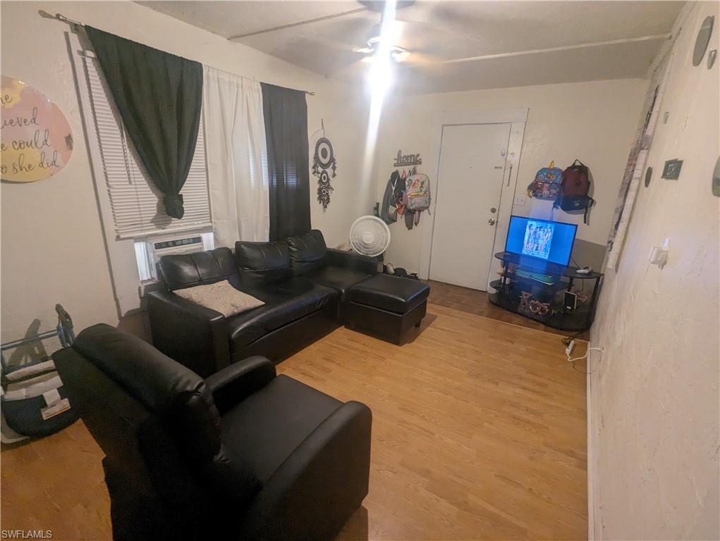 2146-2148 Willard ST