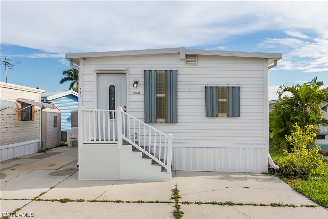 11620 Blue Warbler DR