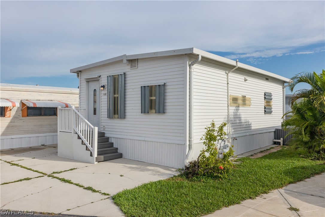 11620 Blue Warbler DR