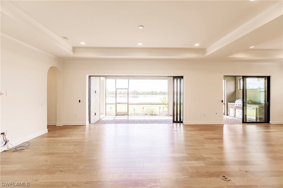 10058 Avalon Lake CIR