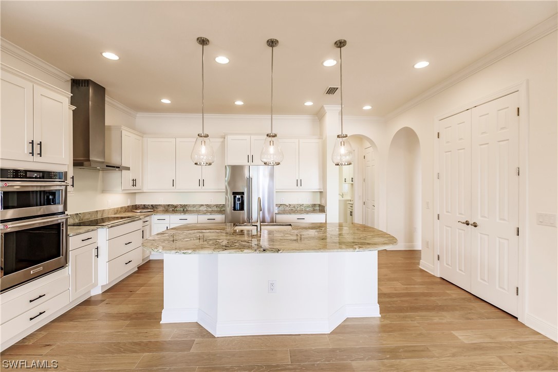 10058 Avalon Lake CIR